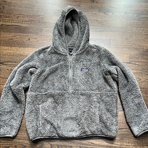 Patagonia Gray Hooded Women’s 1/2 zip hoodie, size L